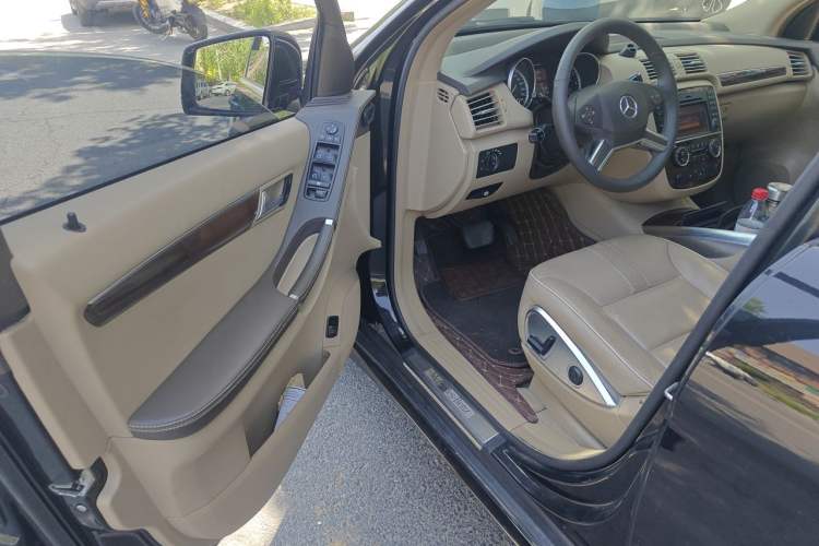 Used Mercedes-Benz R-Class 2011 R 350 L 4MATIC Driver Seat