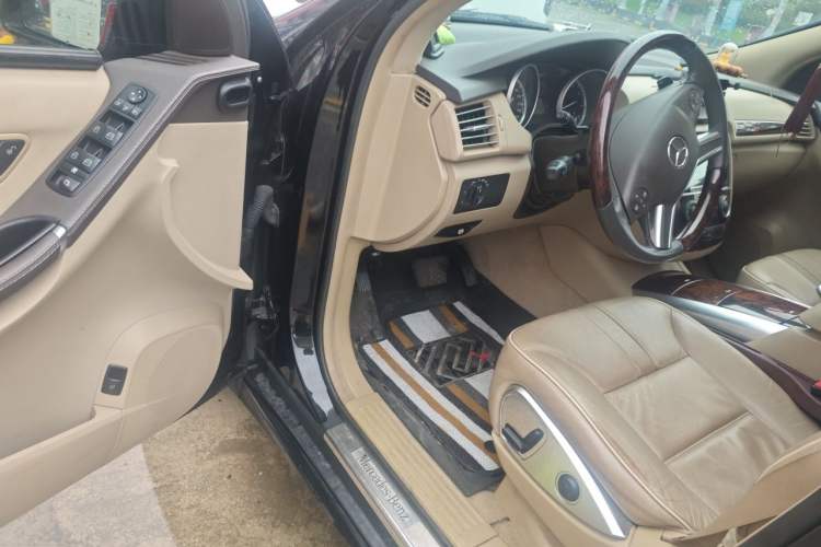 Used Mercedes-Benz R-Class 2011 R 350 L 4MATIC Driver Seat