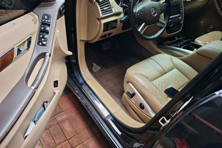 Used Mercedes-Benz R-Class 2011 R 350 L 4MATIC Driver Seat