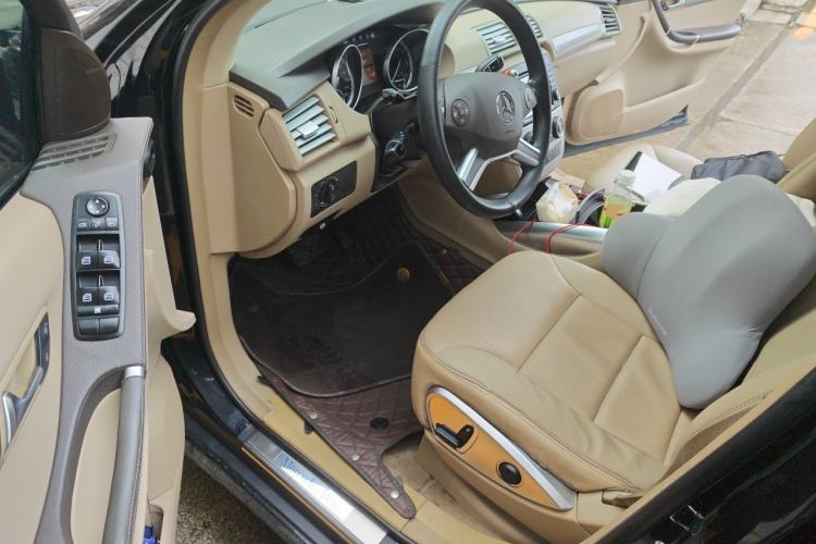 Used Mercedes-Benz R-Class 2011 R 300 L Business Model Driver Seat