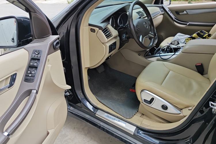 Used Mercedes-Benz R-Class 2011 R 300 L Business Model Driver Seat