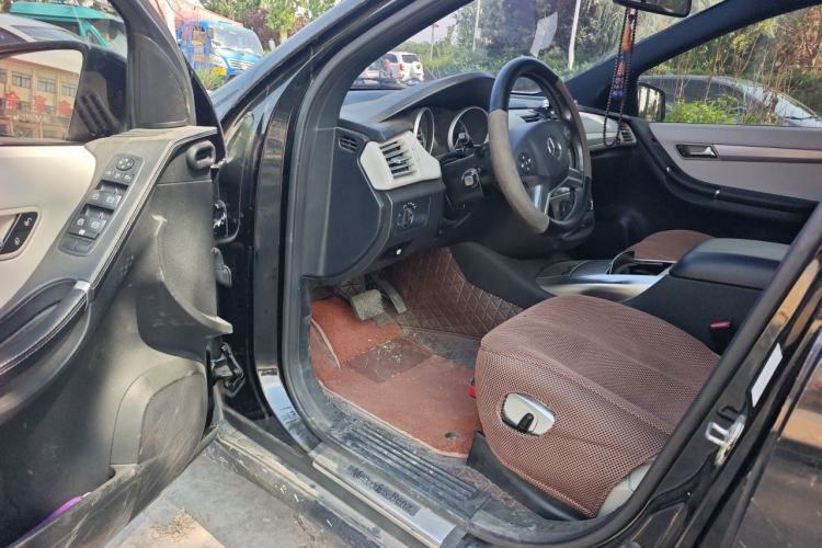 Used Mercedes-Benz R-Class 2011 R 300 L Business Model Driver Seat