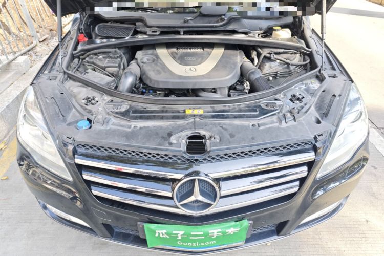 Used Mercedes-Benz R-Class 2011 R 300 L Business Model Engine Bay