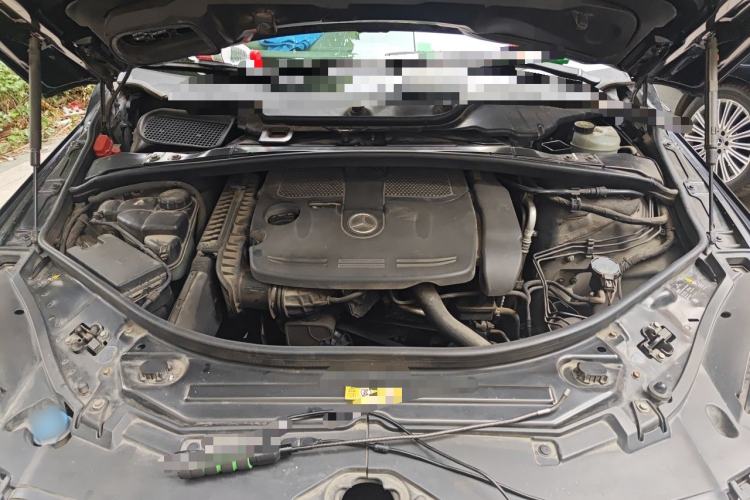 Used Mercedes-Benz R-Class 2011 R 350 L 4MATIC Engine Bay