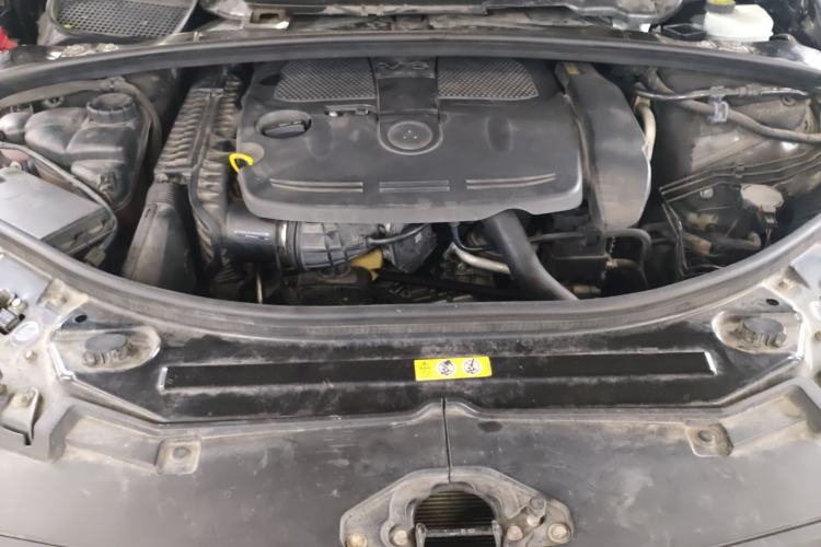 Used Mercedes-Benz R-Class 2011 R 350 L 4MATIC Engine Bay