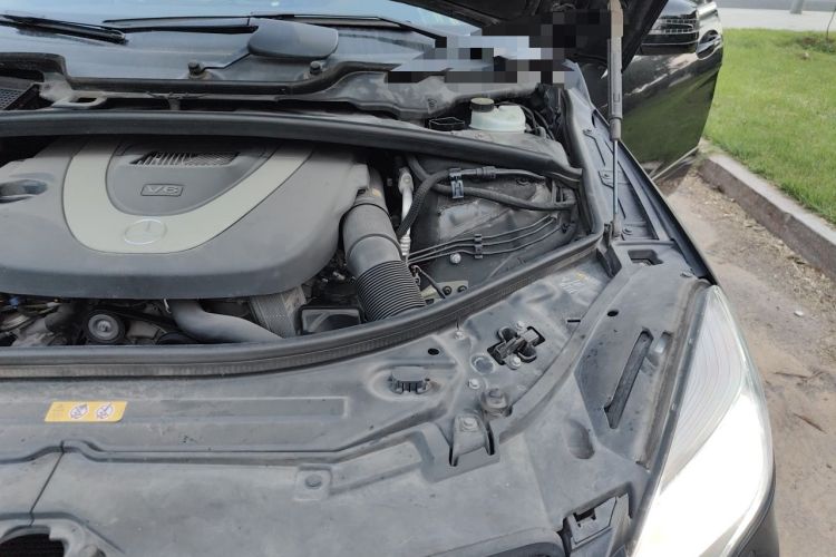 Used Mercedes-Benz R-Class 2011 R 300 L Business Model Engine Bay Left