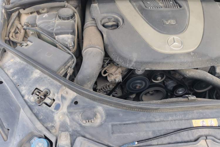 Used Mercedes-Benz R-Class 2011 R 300 L Business Model Engine Bay Right