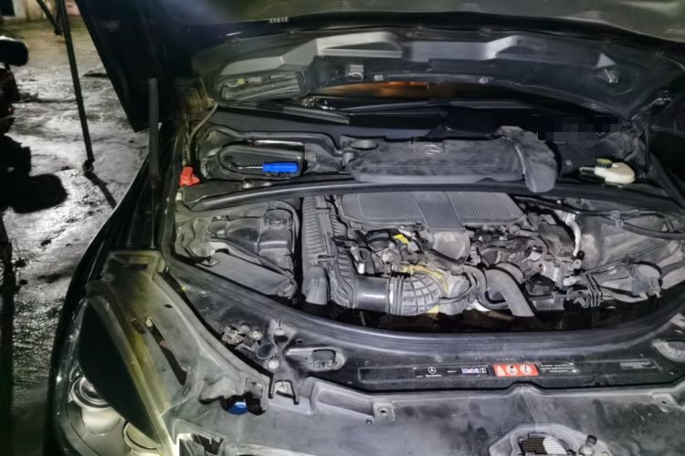 Used Mercedes-Benz R-Class 2011 R 350 L 4MATIC Engine Bay Right