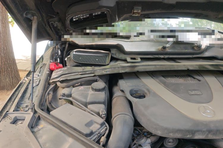 Used Mercedes-Benz R-Class 2011 R 300 L Business Model Engine Bay Right