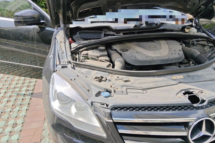 Used Mercedes-Benz R-Class 2011 R 300 L Business Model Engine Bay Right