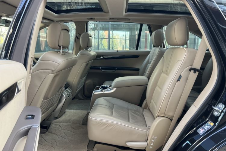 Used Mercedes-Benz R-Class 2011 R 350 L 4MATIC Exterior 3