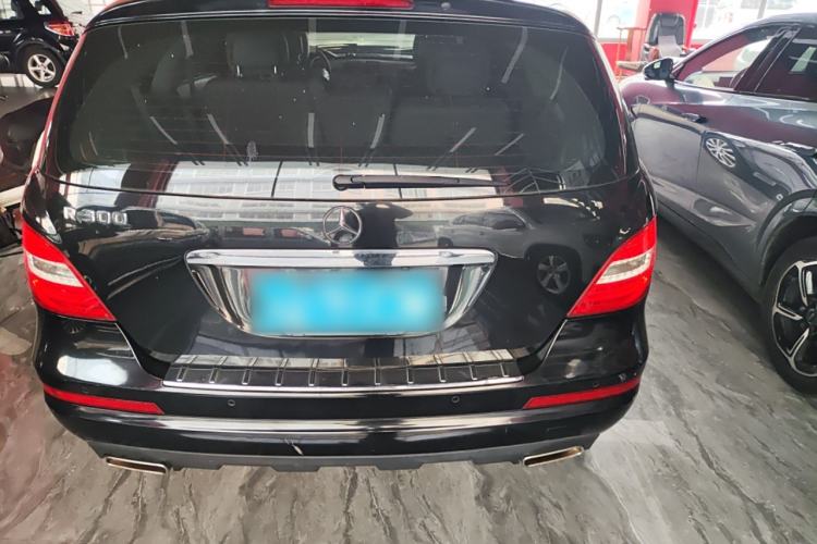 Used Mercedes-Benz R-Class 2011 R 300 L Business Model Exterior 4