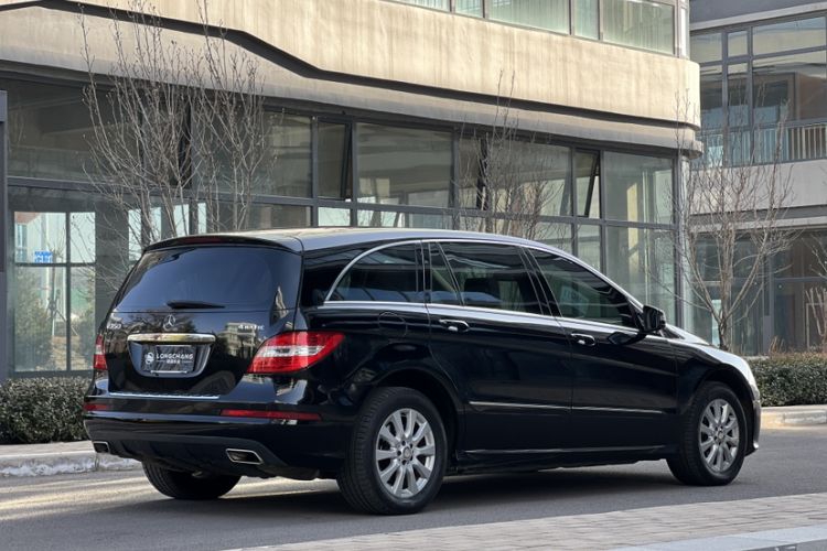 Used Mercedes-Benz R-Class 2011 R 350 L 4MATIC Exterior 6