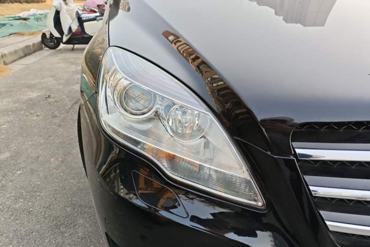 Used Mercedes-Benz R-Class 2011 R 300 L Business Model Exterior 6