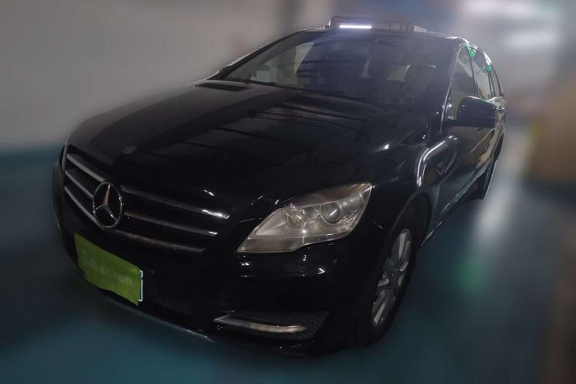 Used Mercedes-Benz R-Class 2011 R 300 L Business Model Front Left 45 Deg