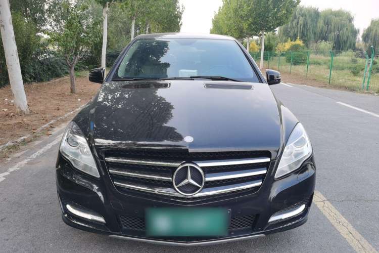 Used Mercedes-Benz R-Class 2011 R 300 L Business Model Front