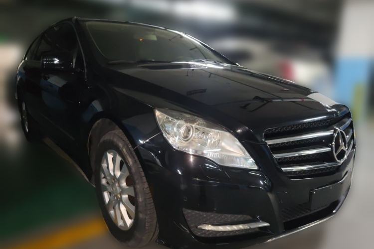 Used Mercedes-Benz R-Class 2011 R 350 L 4MATIC Front Right 45 Deg