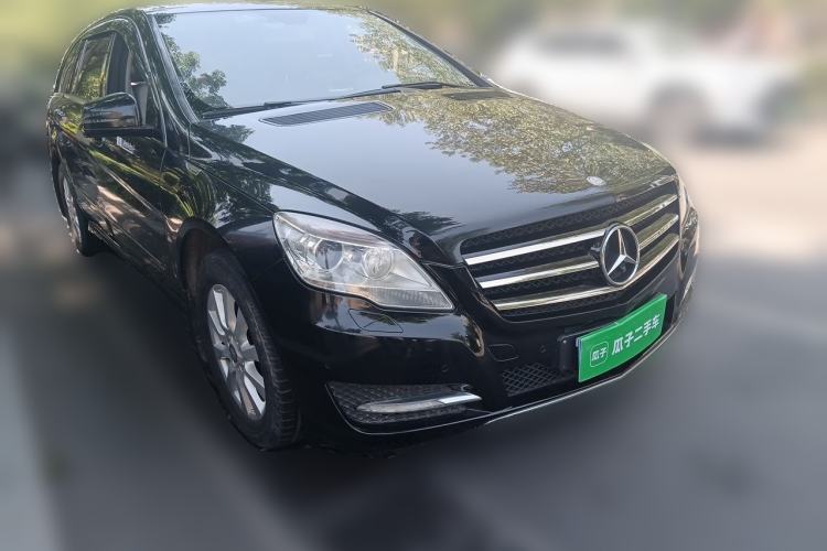 Used Mercedes-Benz R-Class 2011 R 350 L 4MATIC Front Right 45 Deg