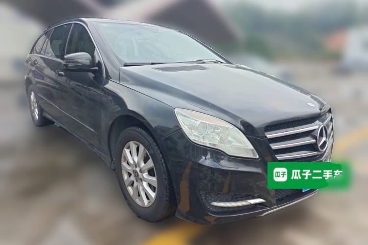 Used Mercedes-Benz R-Class 2011 R 300 L Business Model Front Right 45 Deg