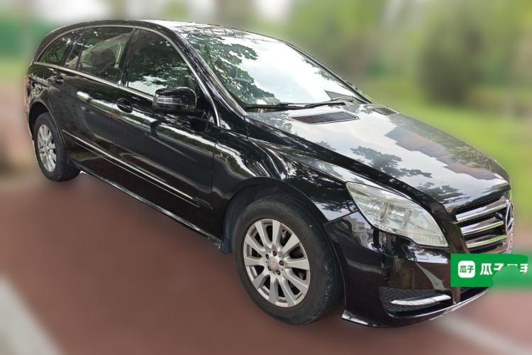 Used Mercedes-Benz R-Class 2011 R 300 L Business Model Front Right 45 Deg