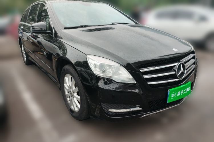 Used Mercedes-Benz R-Class 2011 R 350 L 4MATIC Front Right 45 Deg