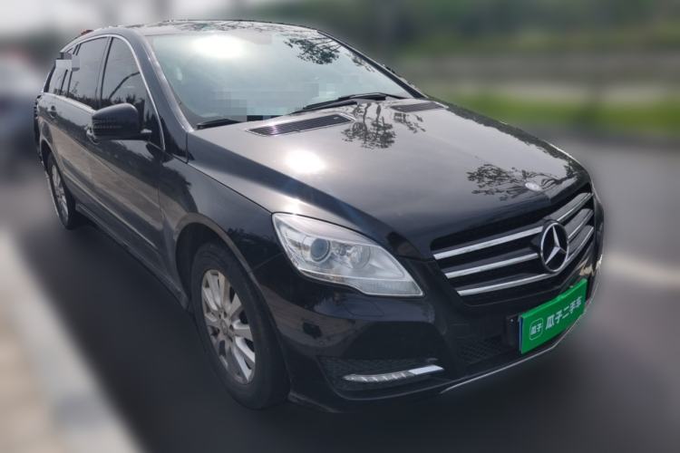 Used Mercedes-Benz R-Class 2011 R 300 L Business Model Front Right 45 Deg