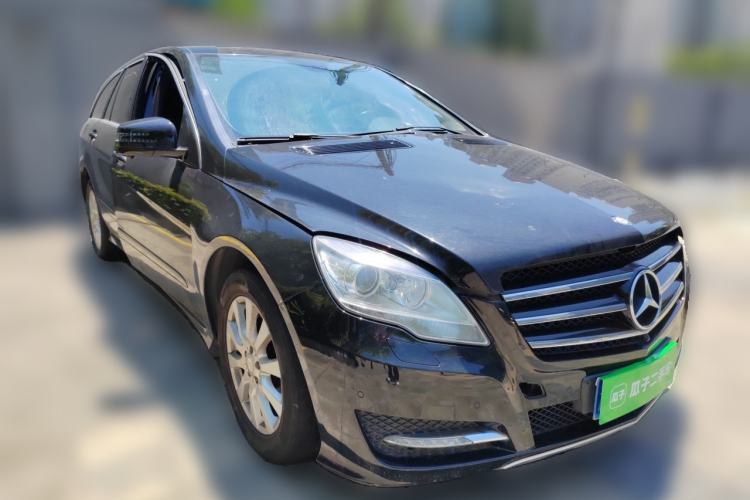 Used Mercedes-Benz R-Class 2011 R 300 L Business Model Front Right 45 Deg