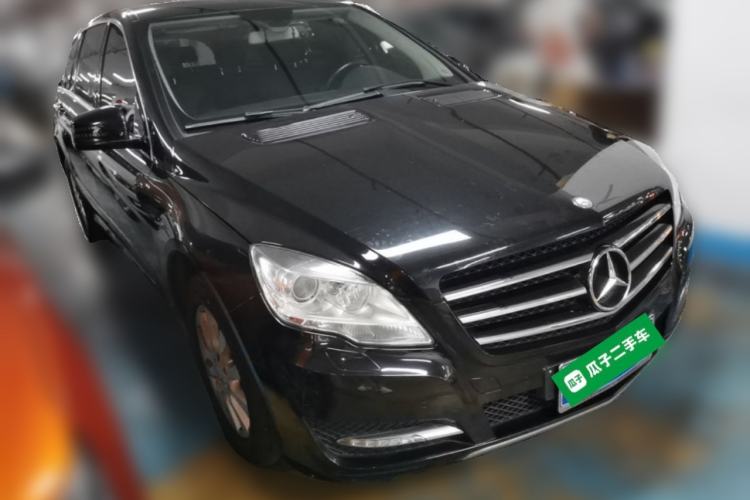 Used Mercedes-Benz R-Class 2011 R 300 L Business Model Front Right 45 Deg