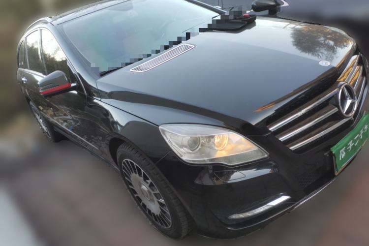 Used Mercedes-Benz R-Class 2011 R 350 L 4MATIC Front Right 45 Deg