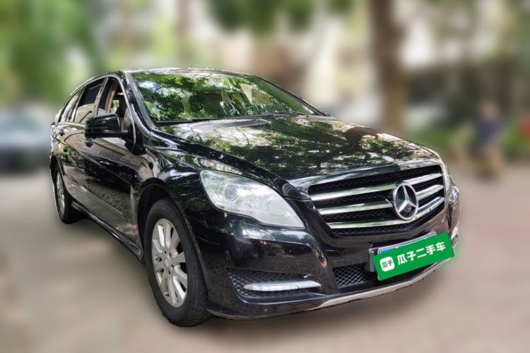 Used Mercedes-Benz R-Class 2011 R 300 L Business Model Front Right 45 Deg