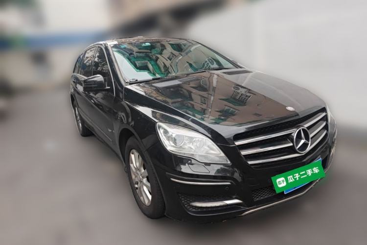 Used Mercedes-Benz R-Class 2011 R 300 L Luxury Model Front Right 45 Deg