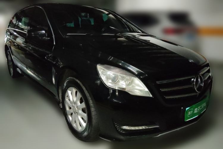 Used Mercedes-Benz R-Class 2011 R 350 L 4MATIC Front Right 45 Deg