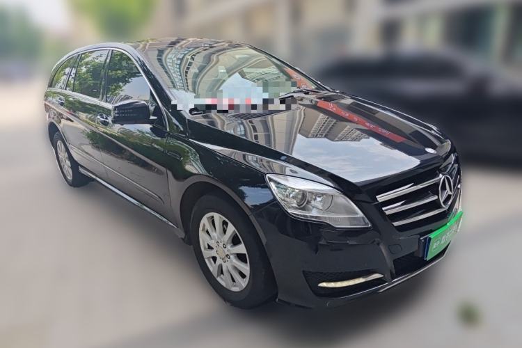 Used Mercedes-Benz R-Class 2011 R 350 L 4MATIC Front Right 45 Deg