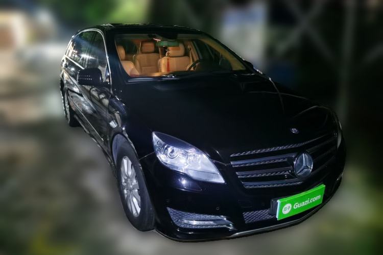 Used Mercedes-Benz R-Class 2011 R 350 L 4MATIC Front Right 45 Deg