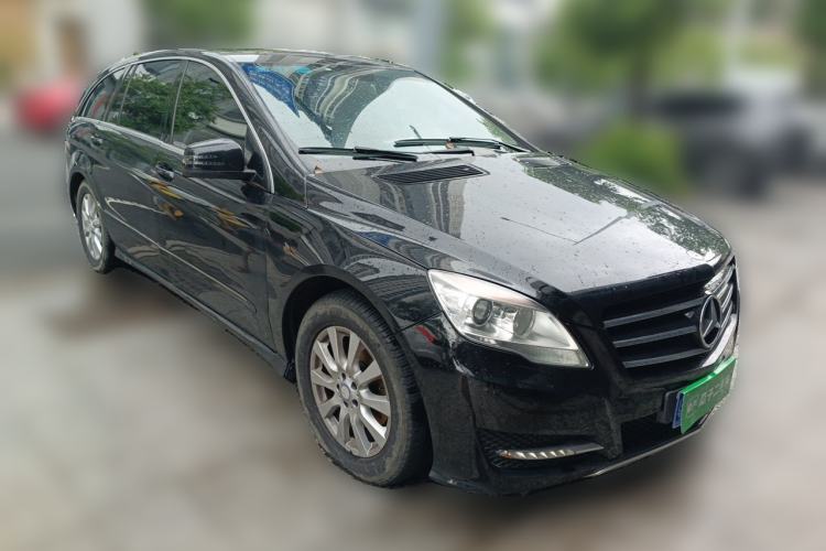 Used Mercedes-Benz R-Class 2011 R 300 L Business Model Front Right 45 Deg