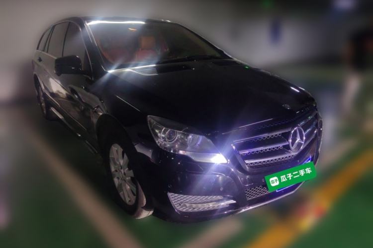 Used Mercedes-Benz R-Class 2011 R 350 L 4MATIC Front Right 45 Deg