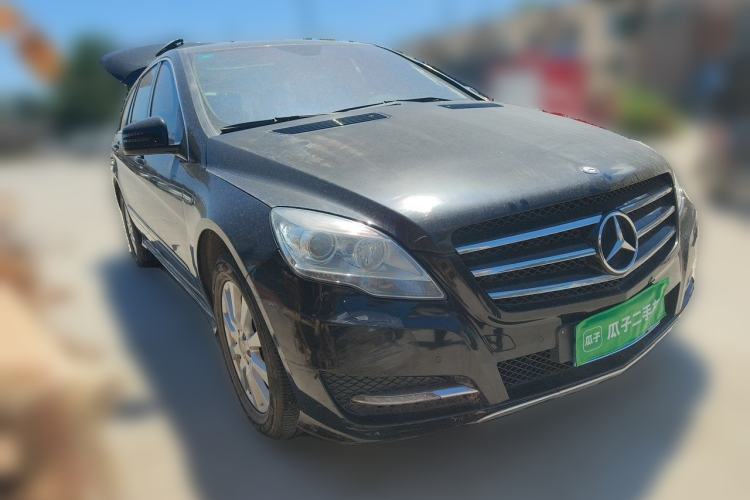 Used Mercedes-Benz R-Class 2011 R 300 L Business Model Front Right 45 Deg