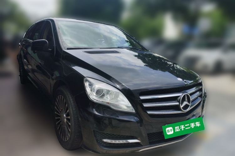 Used Mercedes-Benz R-Class 2011 R 300 L Business Model Front Right 45 Deg