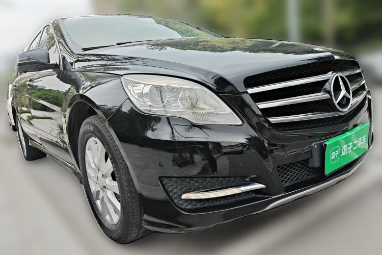 Used Mercedes-Benz R-Class 2011 R 300 L Business Model Front Right 45 Deg