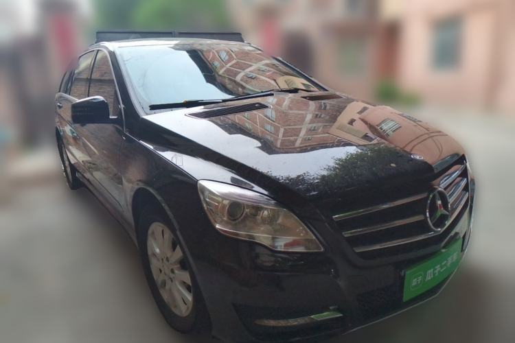 Used Mercedes-Benz R-Class 2011 R 300 L Business Model Front Right 45 Deg