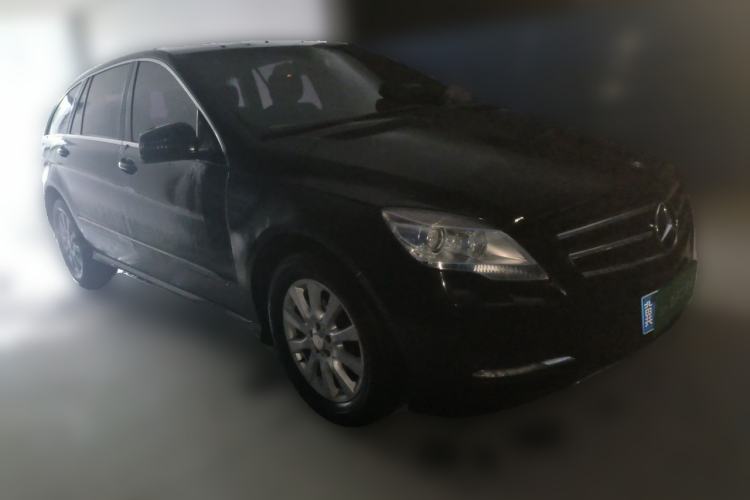Used Mercedes-Benz R-Class 2011 R 300 L Business Model Front Right 45 Deg