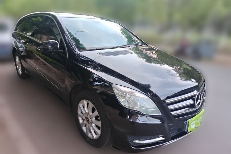 Used Mercedes-Benz R-Class 2011 R 350 L 4MATIC Front Right 45 Deg