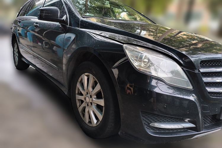 Used Mercedes-Benz R-Class 2011 R 300 L Business Model Front Right 45 Deg