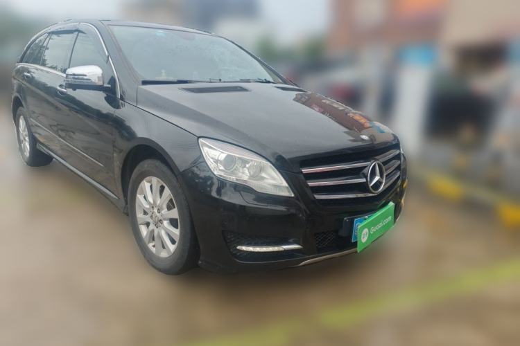 Used Mercedes-Benz R-Class 2011 R 350 L 4MATIC Front Right 45 Deg
