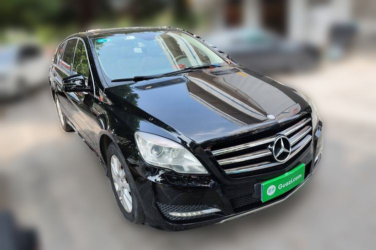Used Mercedes-Benz R-Class 2011 R 350 L 4MATIC Front Right 45 Deg