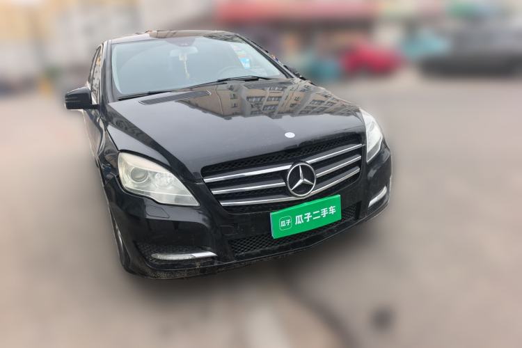 Used Mercedes-Benz R-Class 2011 R 300 L Business Model Front Right 45 Deg