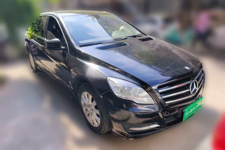 Used Mercedes-Benz R-Class 2011 R 300 L Business Model Front Right 45 Deg