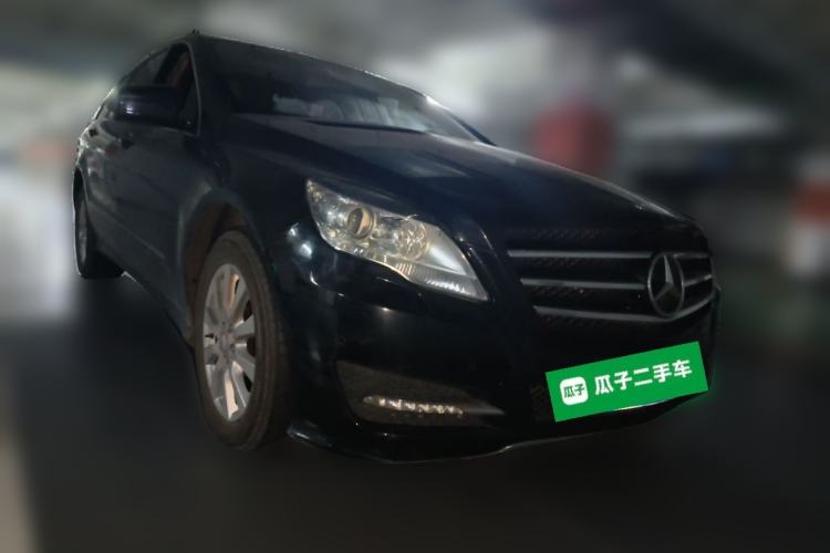 Used Mercedes-Benz R-Class 2011 R 350 L 4MATIC Front Right 45 Deg