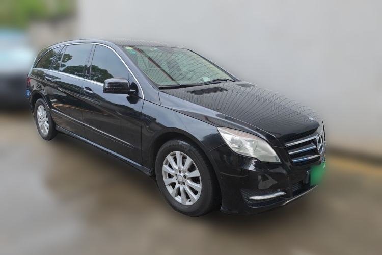 Used Mercedes-Benz R-Class 2011 R 300 L Business Model Front Right 45 Deg