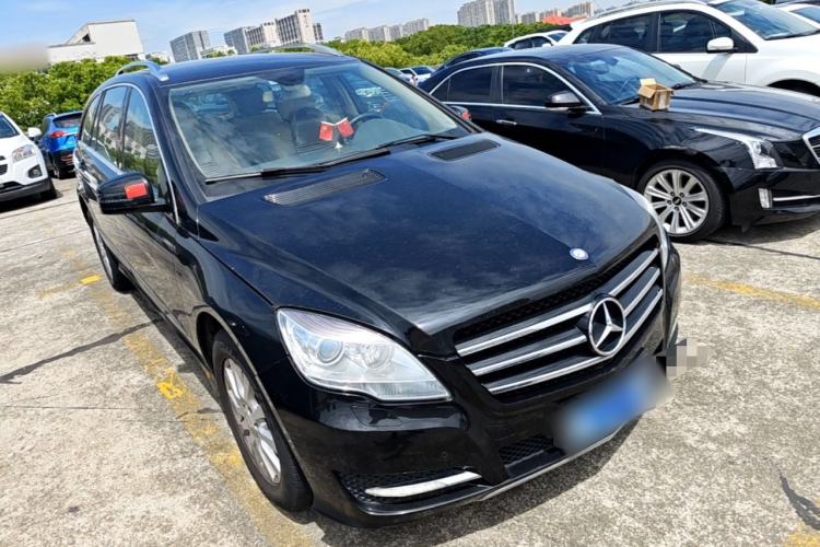 Used Mercedes-Benz R-Class 2011 R 300 L Business Model Front Right 45 Deg
